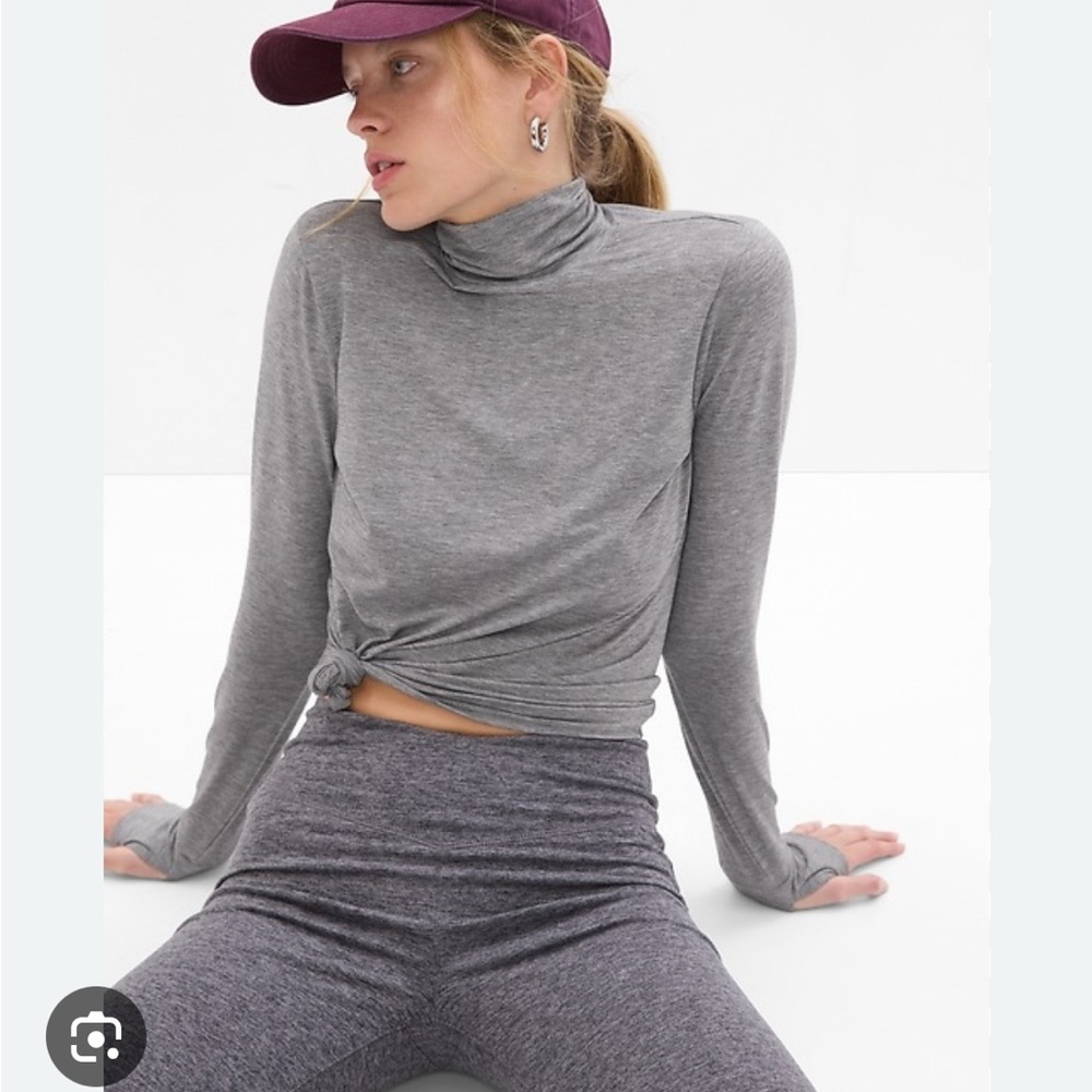 Gap size medium turtleneck